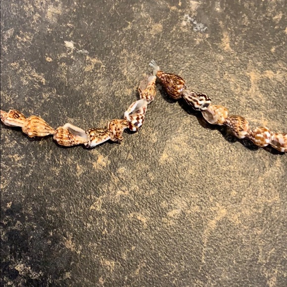 Shell necklace - Picture 4 of 5